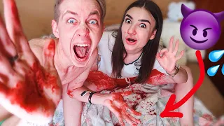 КРОВАВЫЙ ПЕРИОД ПРАНК над ПАРНЕМ ! Bloody Period PRANK!