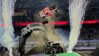 ThunderROARus Drop Forward Momentum Backflip - Monster Jam Superstar Challenge Anaheim CA. 2023