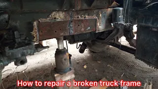 How to repair a broken Chassisof hino tipper Truck||.truck chassis restoration in pakistani workshop