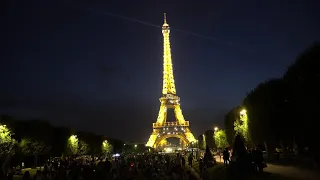 La Tour Eiffel - Paris - Night - Lights - 4K