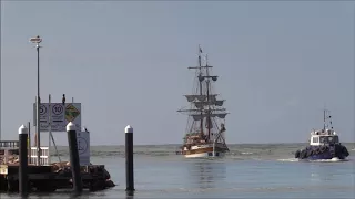 Lady Nelson coming through the entrance