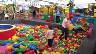 Играем на детской площадке WÖLPILAND 4 сухой бассейн с шариками видео для детей