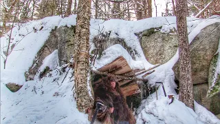 Solo Winter Overnight Building Natural Primitive Snow Cave Bushcraft Shelter - Fire Roast Meat ASMR