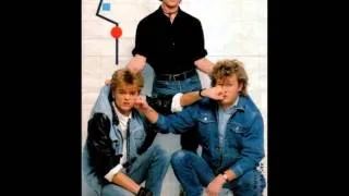 A-ha - Here I stand and face the rain live at Hammersmith 1986