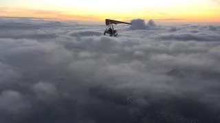 Chute libre en "wingsuit" sur Rio de Janeiro pour passer entre 2 immeubles  (HD 1080) Remix