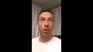 Chris Martin vlogging