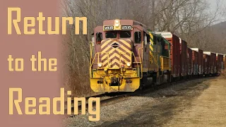 Red GP30's and Screaming EMD's on the Reading and Northern