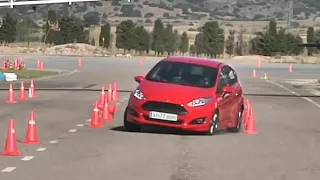 @ford Impressive👍🏻 FORD FIESTA 1.5 TDCI (2013) Moosetest #shorts #moosetest #slalom