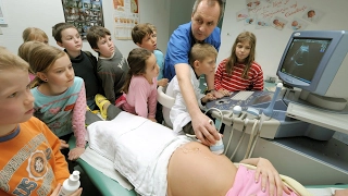 Arbeit in der Kinderklinik Teil 1, Doku (HD)