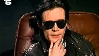 Sisters of Mercy - Andrew Eldritch co hosting Off Beat magazine  1989 Part 1