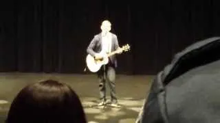 I.S.S. Chris Hadfield solo 'Is Somebody Singing' (Live) (Amateur Video)