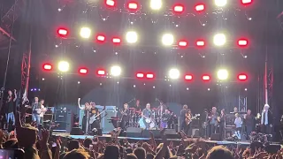 Eddie Vedder "Keep Rockin in the Free World' with Pearl Jam, Brandi Carlile and Friends at Ohana