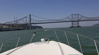 Bayliner 305 2004 Driving under bridge