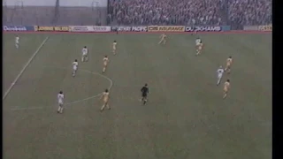 Kevin Keegan gets hit by missile, Leeds v Newcastle, 30th October 1982