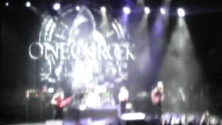One Ok Rock in Mexico [Plaza condeza 11/06/14] 3