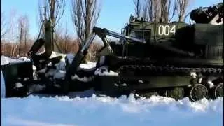 БАТ-2 спасает от снежных завалов