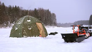 ДОМ НА ЛЬДУ / ЛОВИМ ЩУКУ НА КИЛЬКУ! /2 ДНЯ С БАТЕЙ НА РЕКЕ / РЫБАЛКА НА ЖЕРЛИЦЫ / 1 Часть