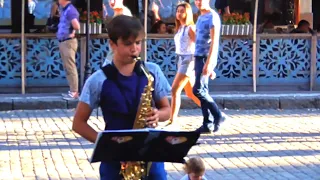 Одесса, Дерибасовская, саксофон / Odessa, Deribasovskaya street, saxophone