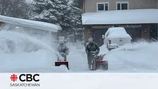 Saskatoon digging out after severe snowstorm hits city