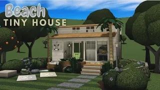 Tiny Beach House Speedbuild I Welcome to Bloxburg *WITH VOICEOVER*