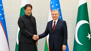 Премьер-министр Исламской Республики Пакистан Имран Хан  прибыл в Узбекистан с официальным визитом