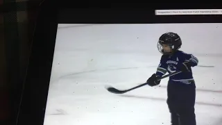 Ryan Kesler son scores a goal