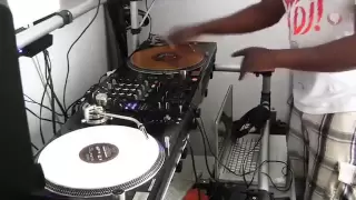 DJ Marky dá uma aula de mixagem   Todo Mundo é DJ   Virgula