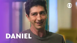 Daniel é o grande motivo de orgulho para seu pai! | Terra e Paixão | TV Globo