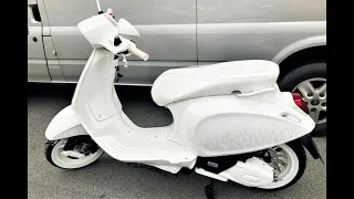 Tin nhanh 24/7 - Cận cảnh Vespa Sprint Justin Bieber 2022 vừa về đại lý tại TP.HCM.