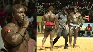 Combat Petit Lô vs Jackson 2 - Le fils de Modou Lô fait le signe de la couronne après le combat