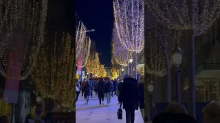 Christmas in Paris, Avenue des Champs Élysées #shorts #travel #parisiennewalkways