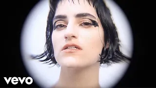 Mattiel - Looking Down The Barrel Of A Gun (Official Video)