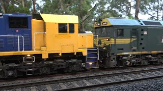 SOUND UP! XR Locomotives rescue a stalled grain train on steep Warrenheip Bank - 1 in 50 Grade