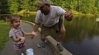 KIDS FISHING (FISHING WITH DAD) BLUEGILL & BASS!