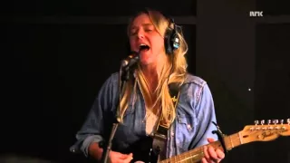 Lissie - Sleepwalking (Live Studio)