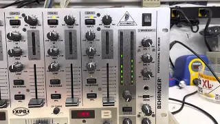 Behringer VMX 1000Professional DJ Mixer