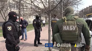 Експосадовця Нацполіції викрито на одержанні майже 1 млн грн неправомірної вигоди