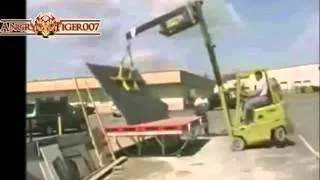 New 2014 Epic Forklift Fail Compilation Part 1