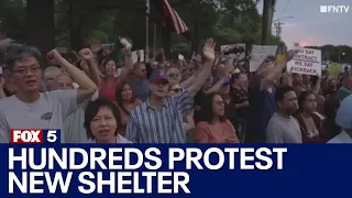 NYC migrant crisis: Hundreds protest new shelter