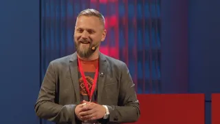 Uprostřed plastových bublin | Roman Čermák | TEDxZlín