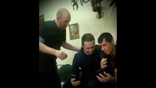 Капо detected. Gulagu.net публикует видео из ИК-3: смартфоны и пьяные убийцы Михаила Смирнова