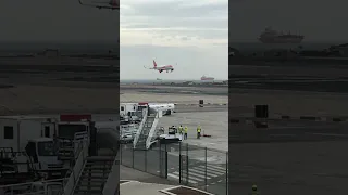 EasyJet plane landing at Gibraltar airport during high winds #gibraltar #airport