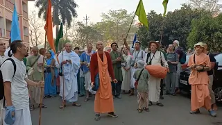 Харинама в Майапуре перед началом парикрамы 26.03.2023 / Harinam in Mayapur parikrama 03/26/2023