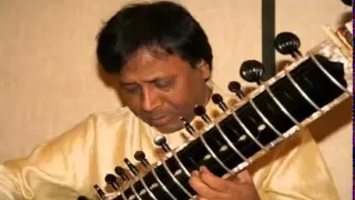Ustad Shahid Parvez singing and playing Raag Khamaj on sitar