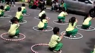 Linda coreografía de niños de jardin