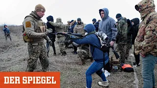 Vorbereitungen in der Ukraine: Zivilisten trainieren für möglichen russischen Angriff | DER SPIEGEL