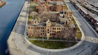 Abandoned Chicago Projects - The Lathrop Homes