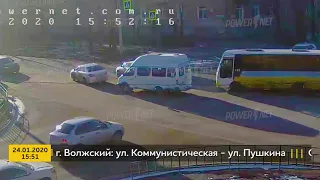 ДТП (авария г. Волжский) ул. Коммунистическая ул. Пушкина 24-01-2020 15-51