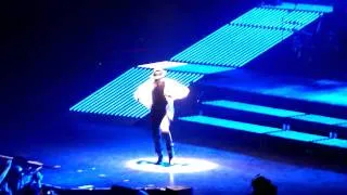 Usher doing Michael Jackson Tribute