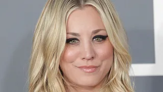 Warum Sharon Stone Kaley Cuoco Am Set Mehrmals Ohrfeigte